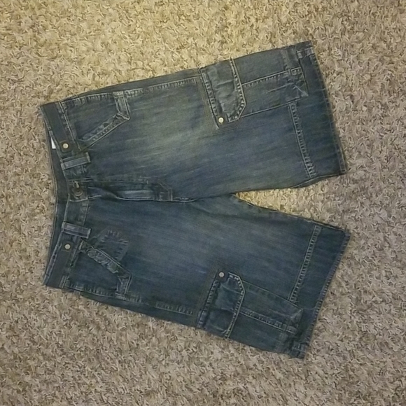 Jean Shorts - Picture 1 of 3